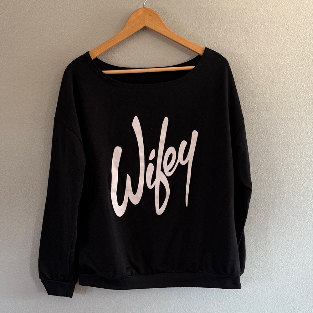 Begonia. K Oversized Black Wifey Crewneck Sweatshirt